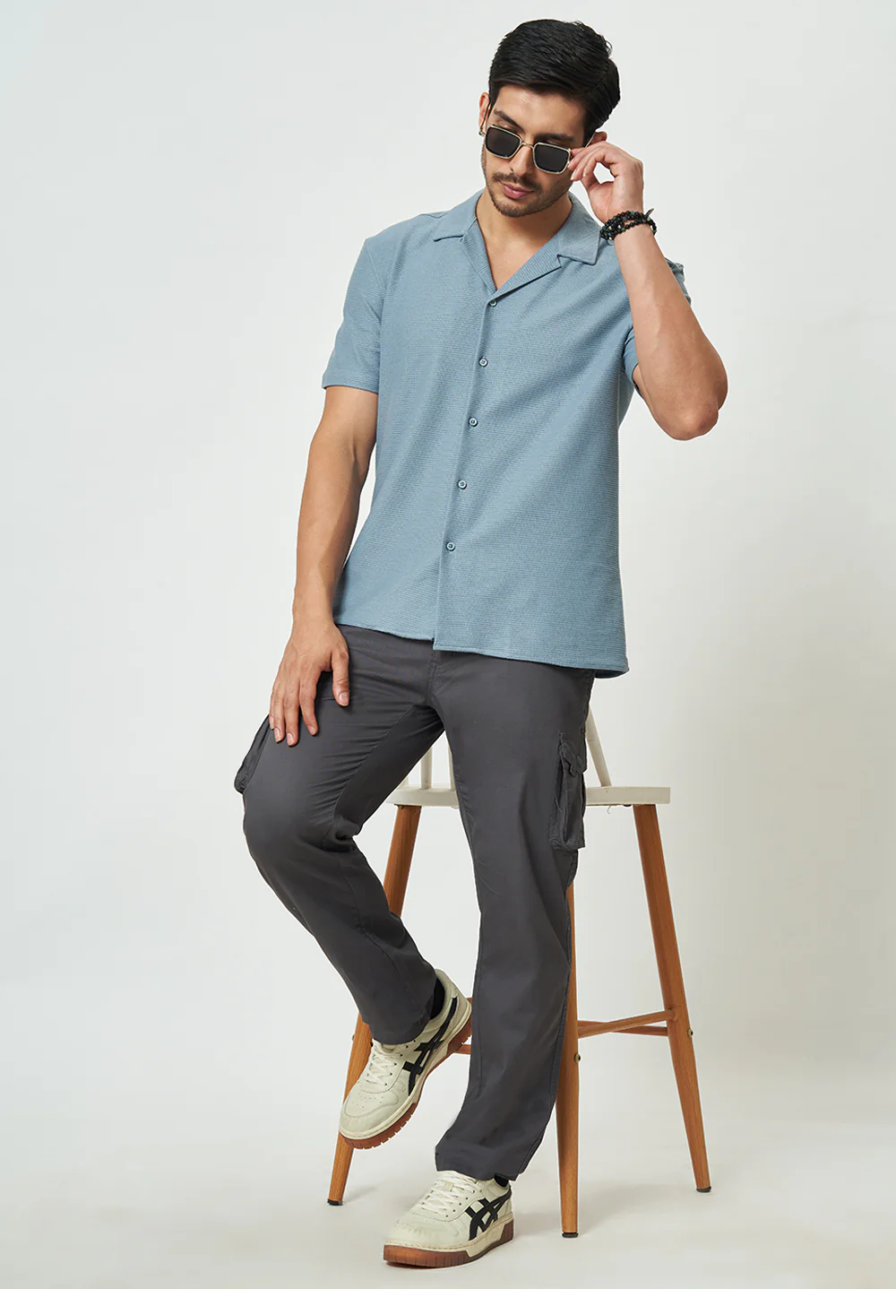 Men Basic Blue Solid Casual Shirt - Image 4