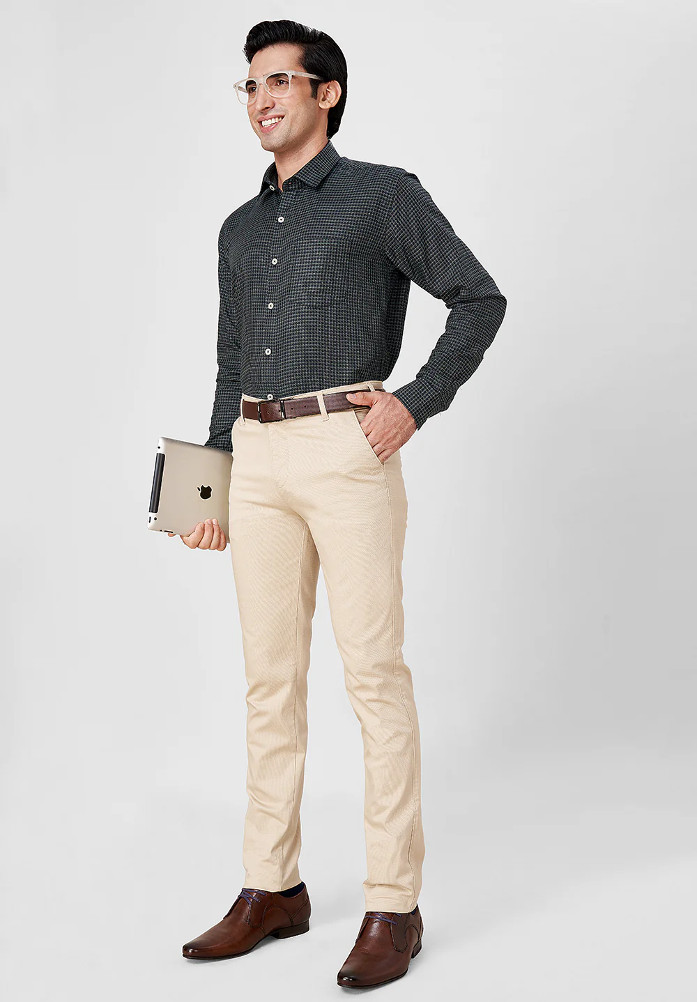 Men Black Slim Fit Formal Shirt - Image 4