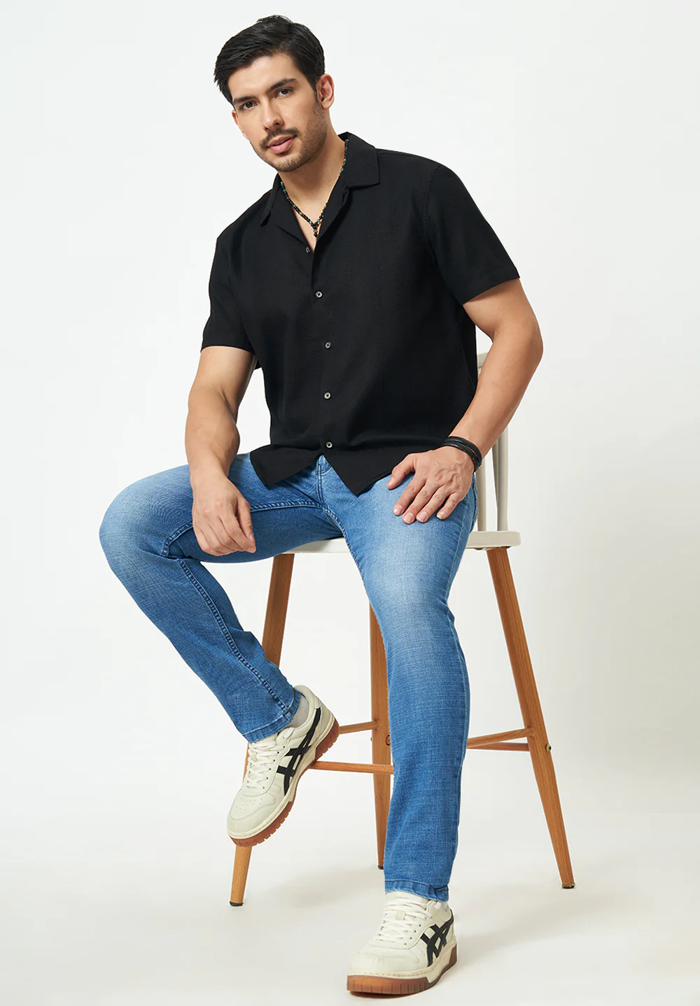 Men Black Textured Casual Shirt - Image 5