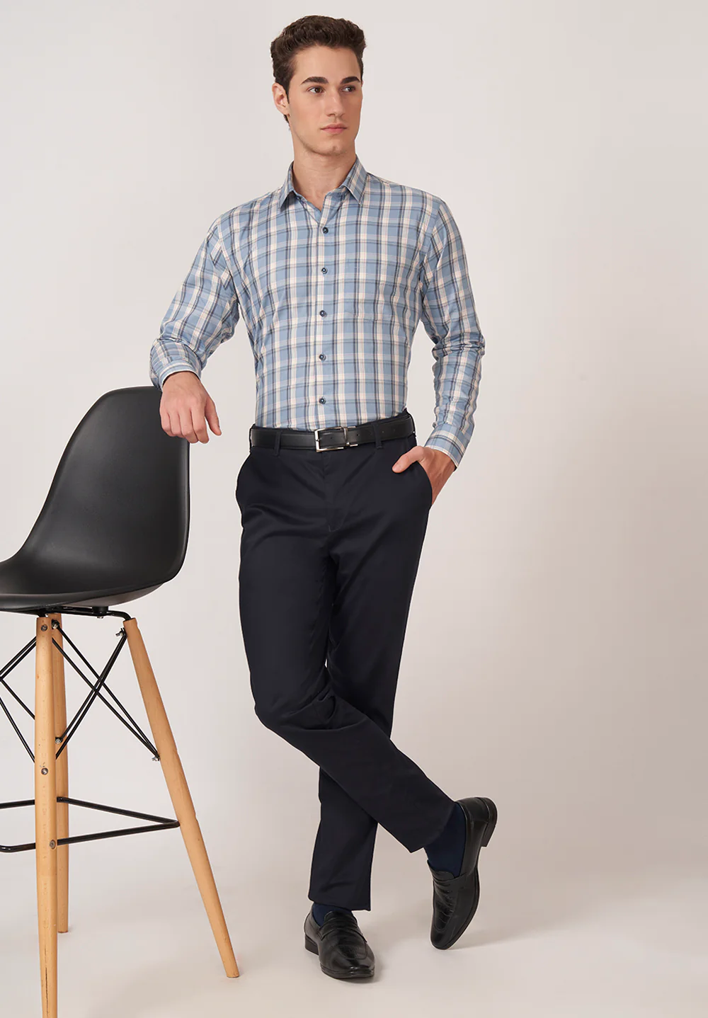 Men Blue Slim Fit Formal Shirt - Image 5