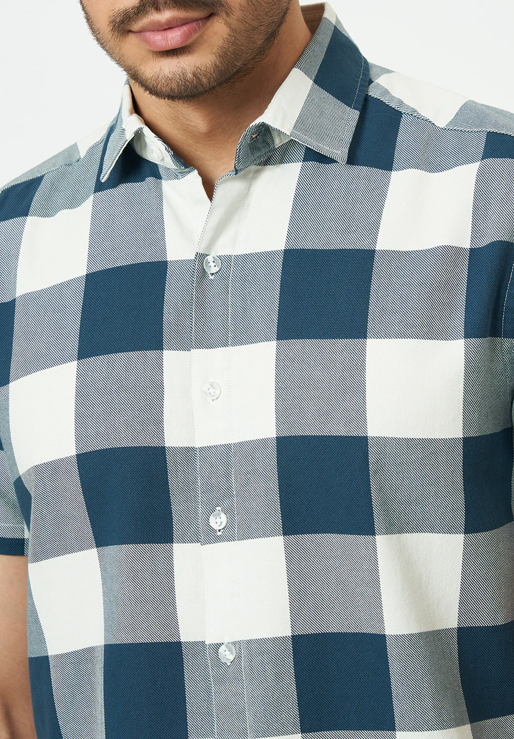 Men Blue White Checks Casual Shirt - Image 3
