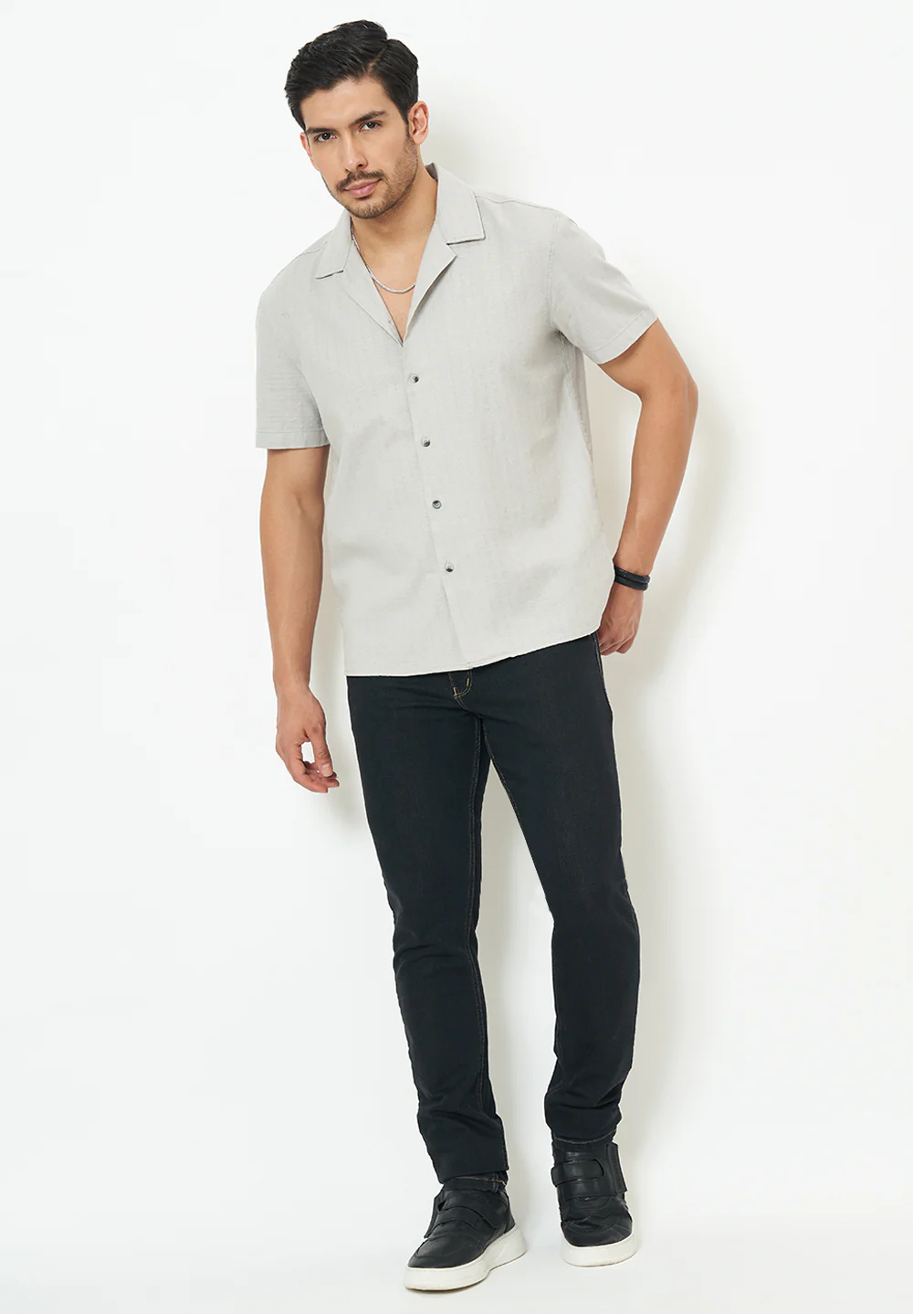 Men Light Grey Solid Casual Shirt - Image 4