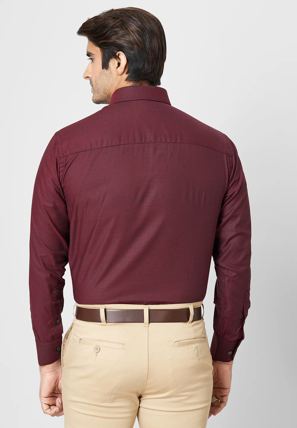 Men Maroon Regular Fit Formal Shirt - Image 2