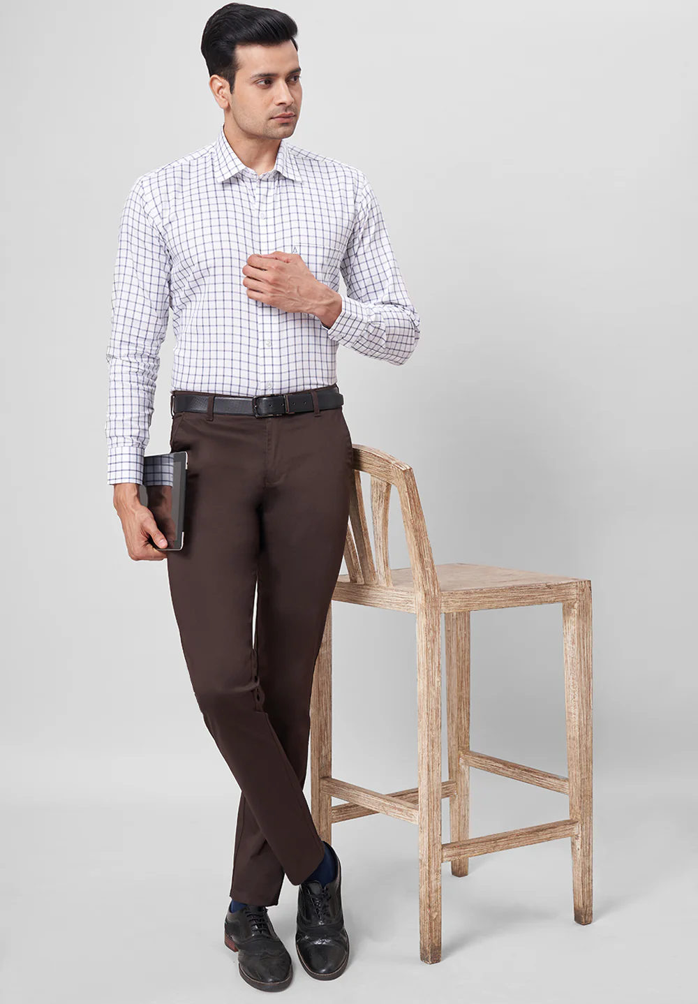 Men White Regular Fit Formal Shirt - Image 4