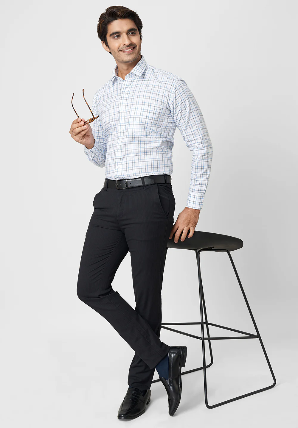Men White Regular Fit Formal Shirt - Image 4